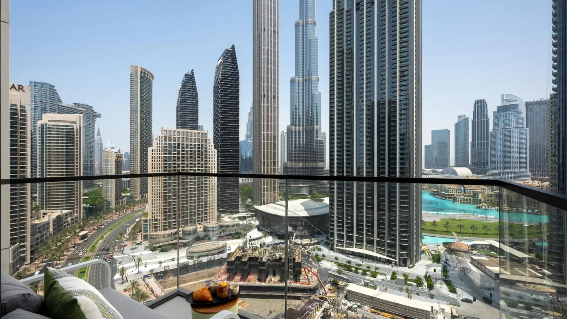Stunning 3 Bedroom Apartment With Fountain Views By Zen Stays - Sleeps 9 - 2 Balconies Dubai
