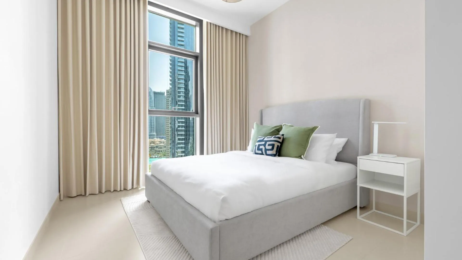 Stunning 3 Bedroom Apartment With Fountain Views By Zen Stays - Sleeps 9 - 2 Balconies Dubai Emirati Arabi Uniti