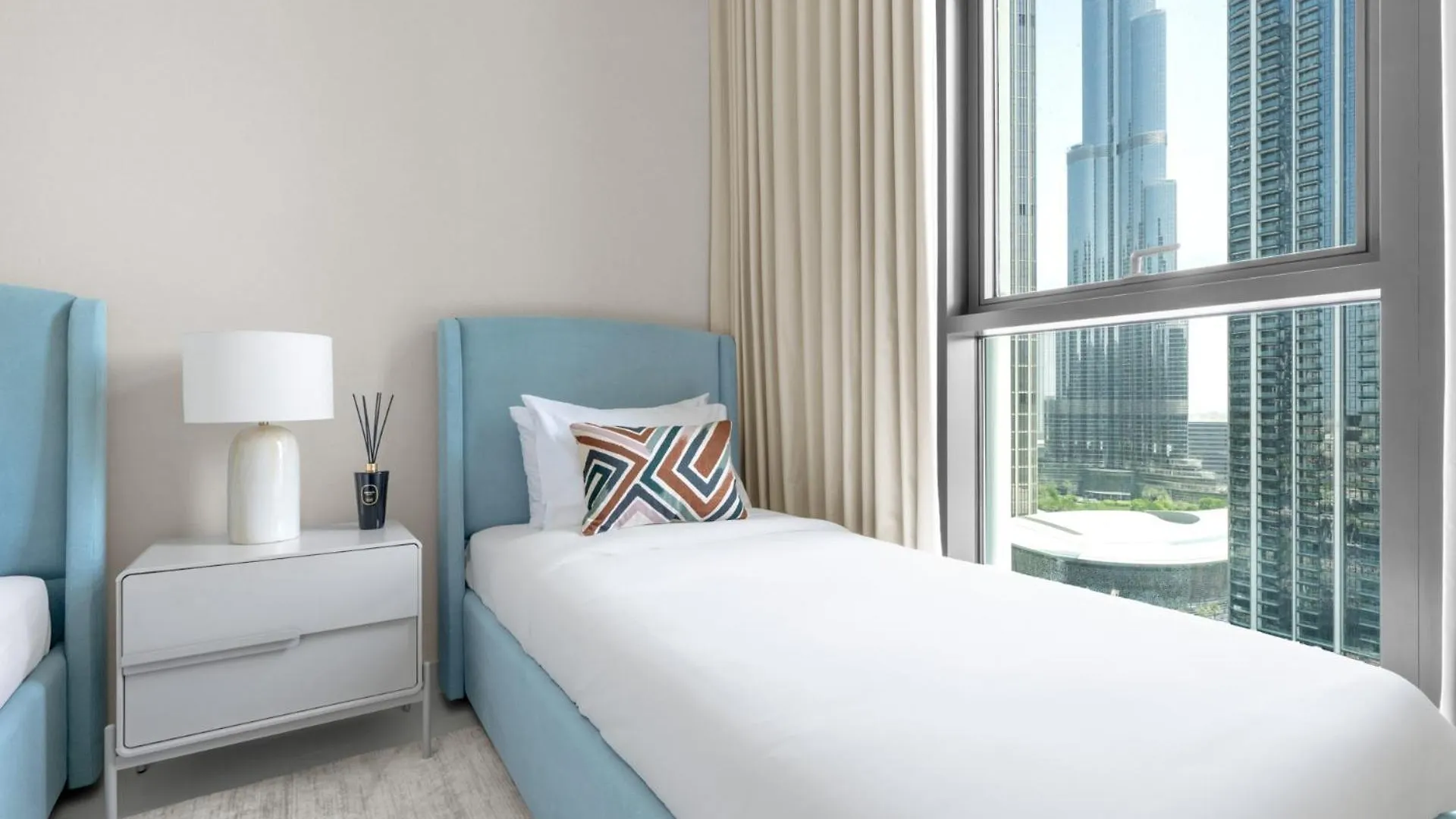 Stunning 3 Bedroom Apartment With Fountain Views By Zen Stays - Sleeps 9 - 2 Balconies Dubai 0*,  Emirati Arabi Uniti